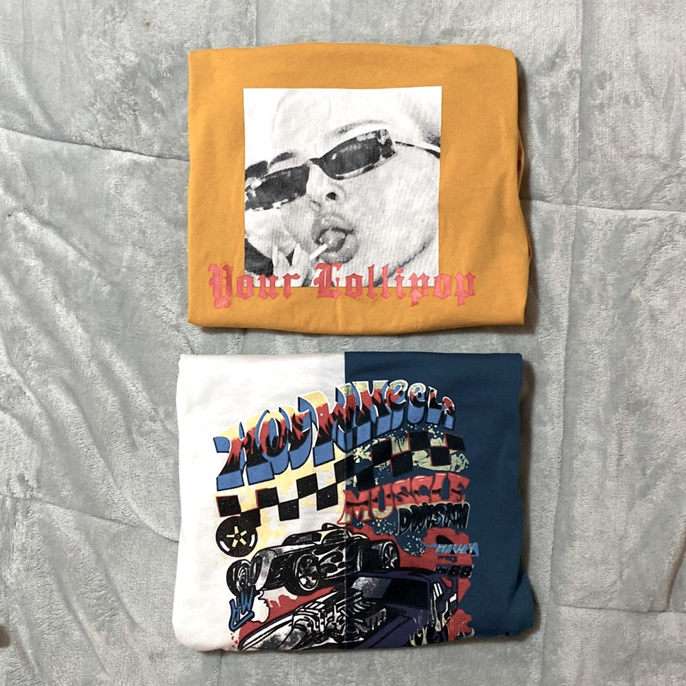 Bundle graphic Tees (2)